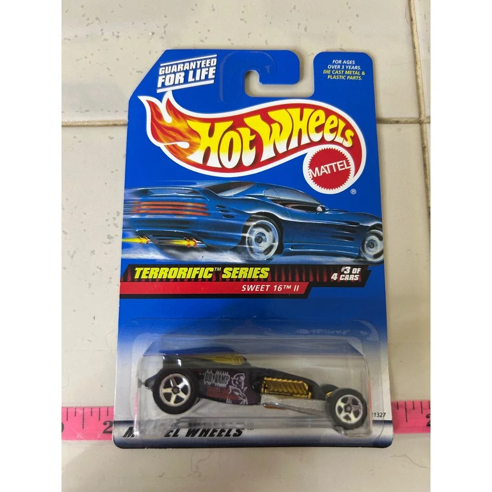 Hot Wheels Terrorific‎ Series Sweet 16 II #3 of 4 Cars 1998 Mattel